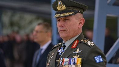 Με σκληρή και αφοπλιστική γλώσσα μίλησε ο Επίτιμος Αρχηγός ΓΕΕΘΑ, στρατηγός Κωνσταντίνος Φλώρος, σε συνέντευξή του, επισημαίνοντας