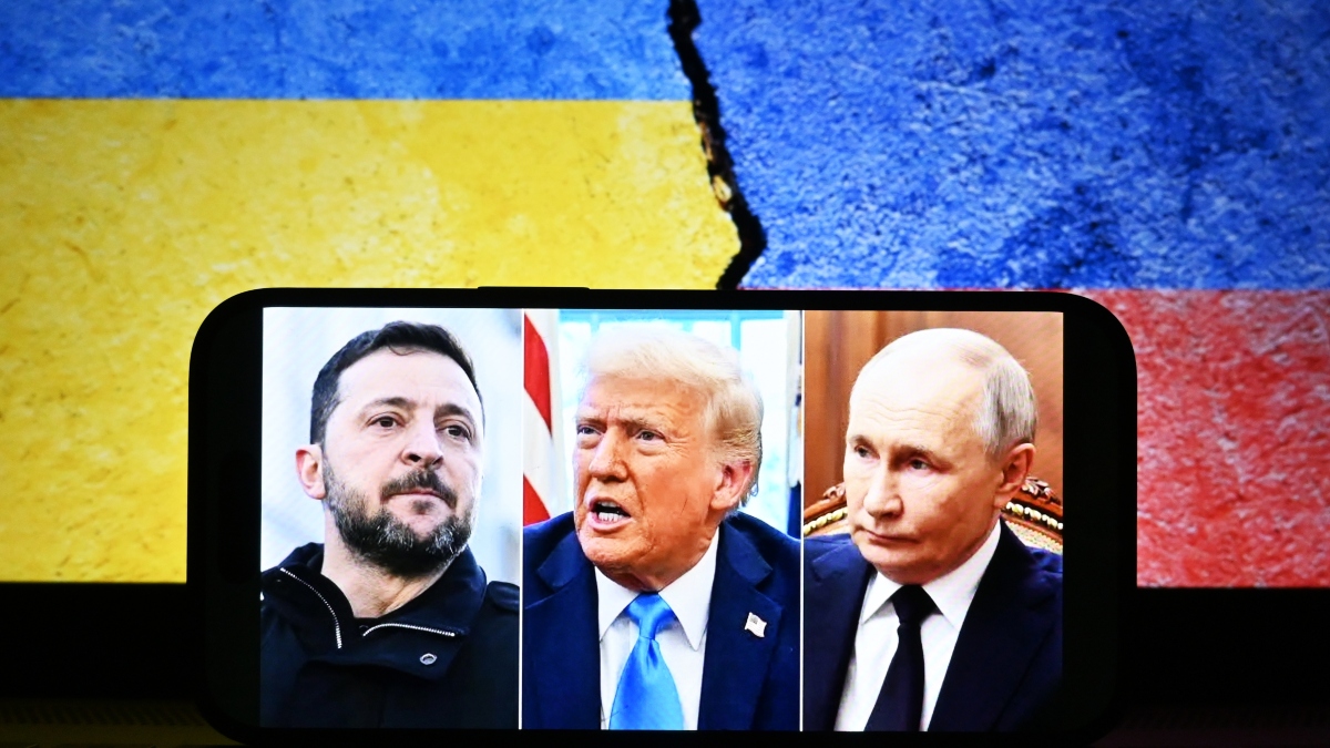 Μια πρόταση-«πακέτο» 28 σημείων, που φέρεται να συνιστά το πλαίσιο ειρήνευσης του Ντόναλντ Τραμπ για την Ουκρανία, αποκαλύπτει