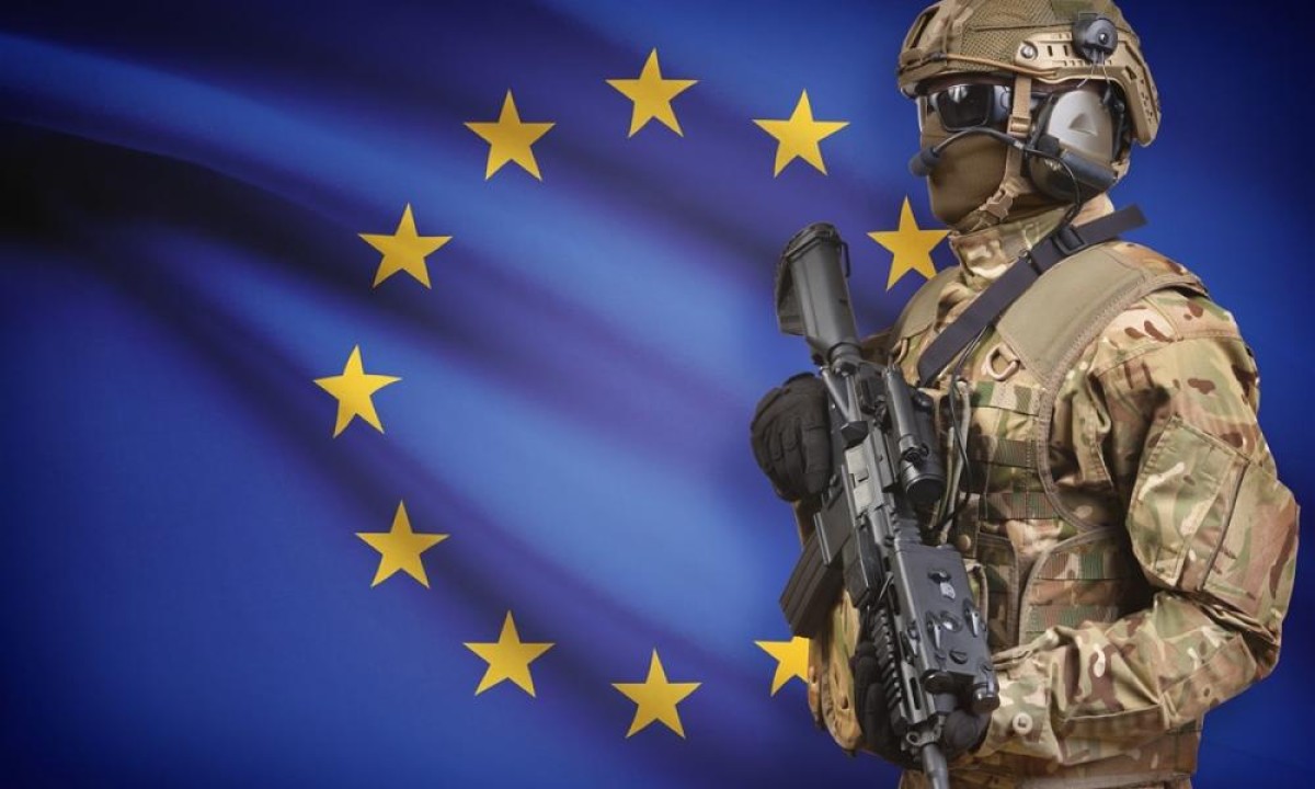Η Βαρσοβία προετοιμάζεται για μια νέα φάση ενίσχυσης της αμυντικής συνεργασίας με άλλες χώρες της ΕΕ, παράλληλα με τον εκσυγχρονισμό