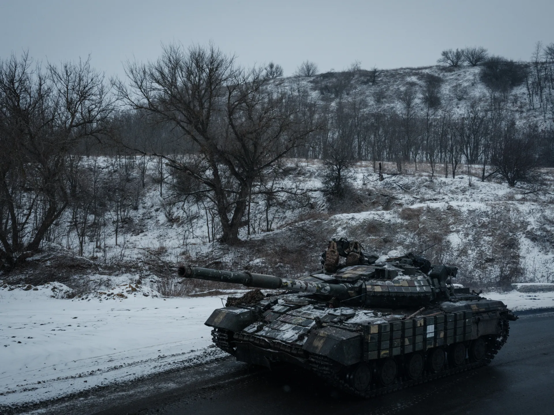 Οι ρωσικές δυνάμεις συνεχίζουν την προέλασή τους στον νότιο τομέα του Κουπιάνσκ, επιδιώκοντας τον έλεγχο και των δύο όχθεων του ποταμού
