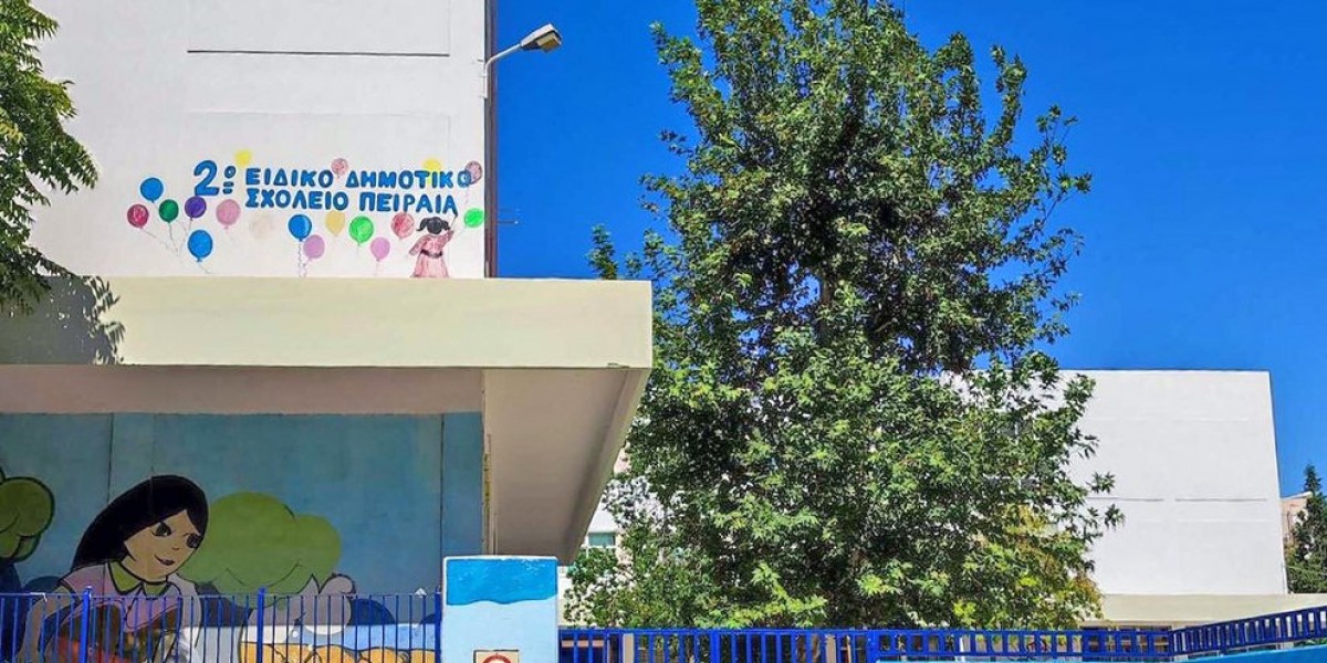 Σε τραγωδία εξελίχθηκε το πρωινό της Παρασκευής στο 2ο Ειδικό Δημοτικό Σχολείο Πειραιά, όταν ένα 13χρονο κορίτσι έχασε τη ζωή