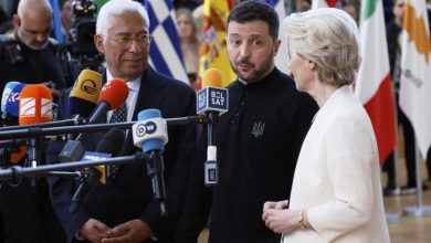 Για ακόμη μια φορά, οι Ευρωπαίοι ηγέτες έρχονται «τελευταίοι και καταϊδρωμένοι», προσπαθώντας να προλάβουν τις ραγδαίες εξελίξεις