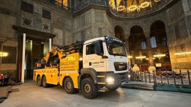 Εικόνες που προκαλούν προβληματισμό αλλά και αγανάκτηση είδαν το φως της δημοσιότητας από το εσωτερικό της Αγίας Σοφίας,