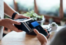 Αντίστροφη μέτρηση για την πλήρη εφαρμογή του συστήματος IRIS στις λιανικές συναλλαγές ξεκίνησε, καθώς από την 1η Δεκεμβρίου 2025 όλες