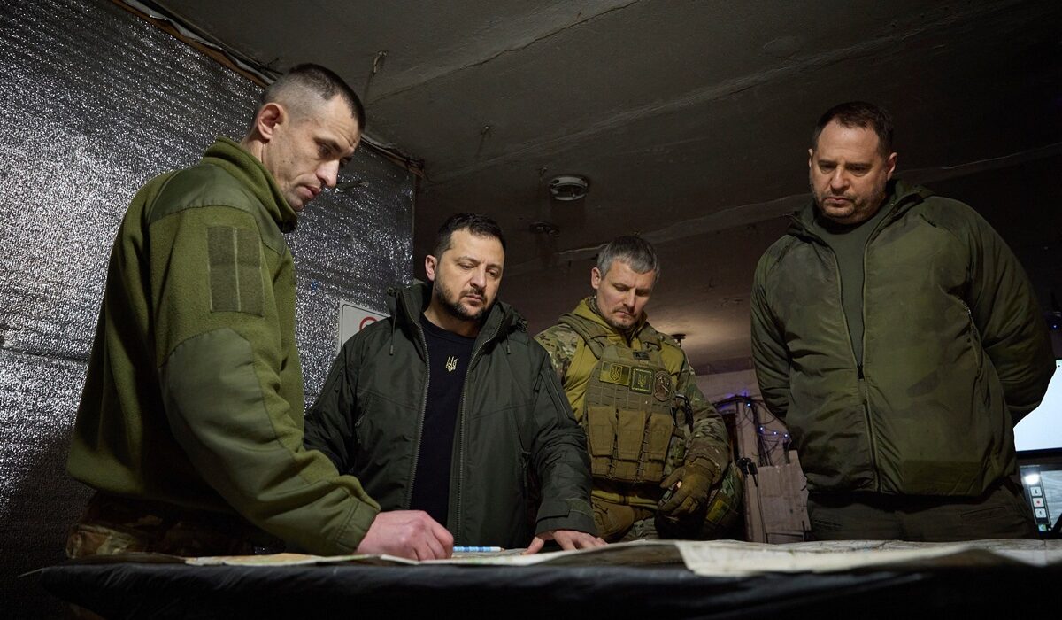 Έρευνα των ουκρανικών αρχών κατά της διαφθοράς στο σπίτι του Αντρίι Γερμάκ, προσωπάρχη και πιο στενού συνεργάτη του Βολοντίμιρ Ζελένσκι,