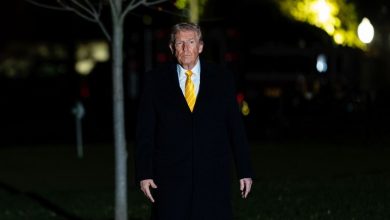 Σύμφωνα με πληροφορίες, ο Πρόεδρος των ΗΠΑ, Ντόναλντ Τραμπ, σε ιδιωτικές συνομιλίες με ανώτερους συμβούλους και συνεργάτες του