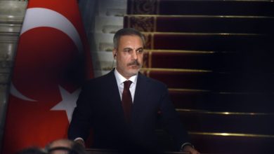 Η ετήσια έκθεση της Ευρωπαϊκής Επιτροπής για το 2025 καταγράφει σημαντική οπισθοδρόμηση της Τουρκίας σε τομείς όπως η δημοκρατία