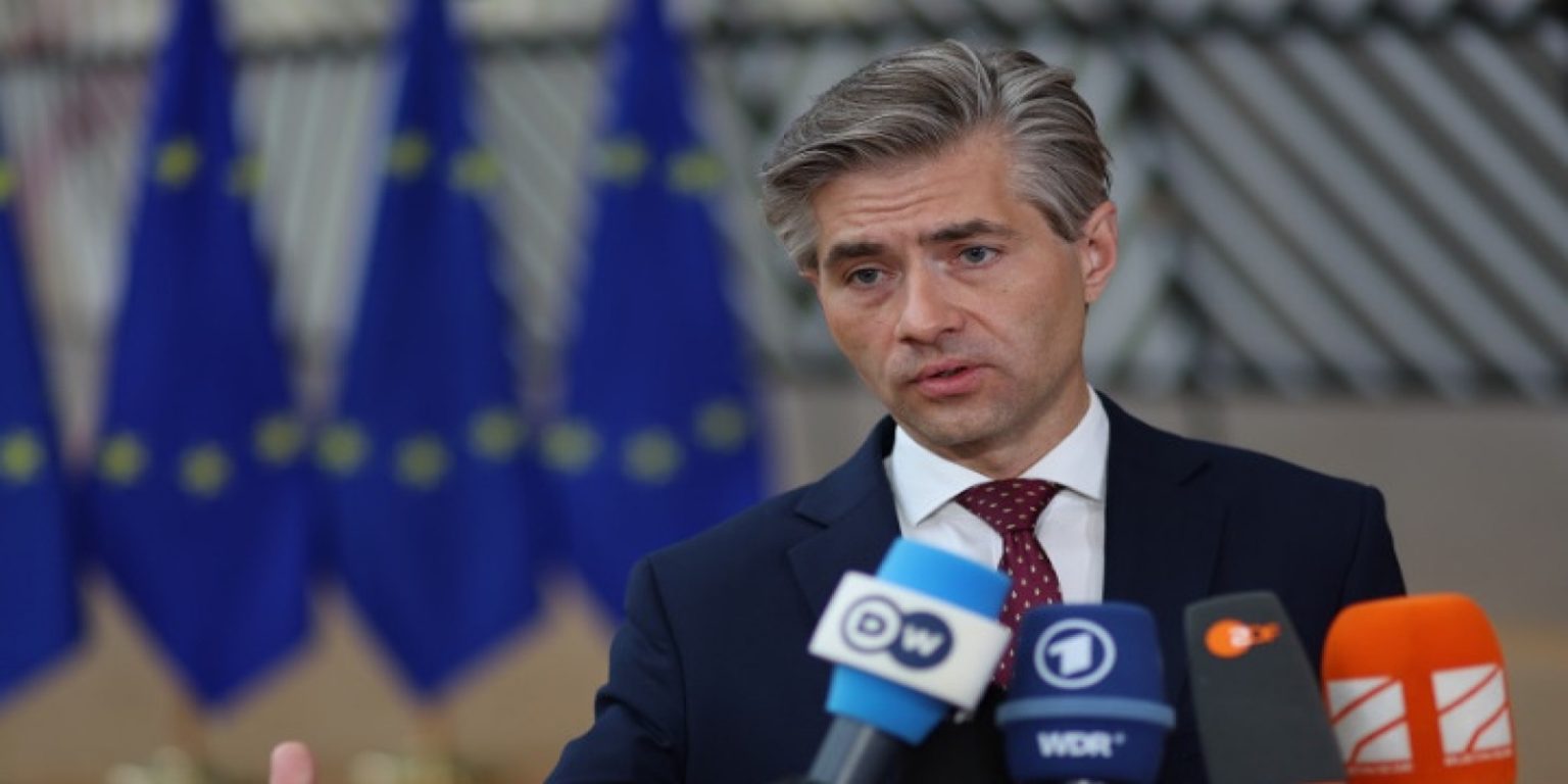 Ο υπουργός Εξωτερικών της Λιθουανίας, Κεστούτις Μπούντρις, ισχυρίστηκε ότι η Ευρωπαϊκή Ένωση πρέπει να κινηθεί γρήγορα