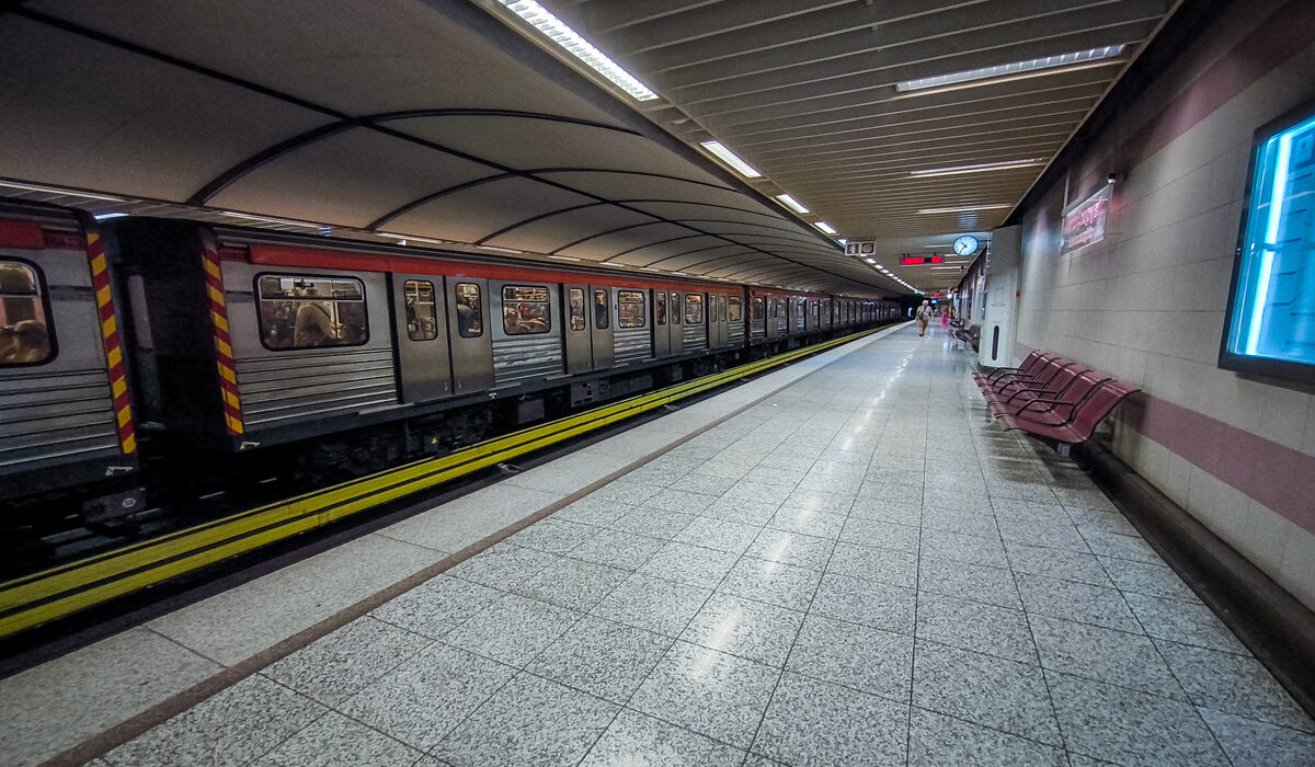 Σε έκτακτη στάση εργασίας προχωρούν σήμερα, Τετάρτη 26 Νοεμβρίου 2025, οι εργαζόμενοι του Μετρό, του ΗΣΑΠ και του Τραμ, σε ένδειξη