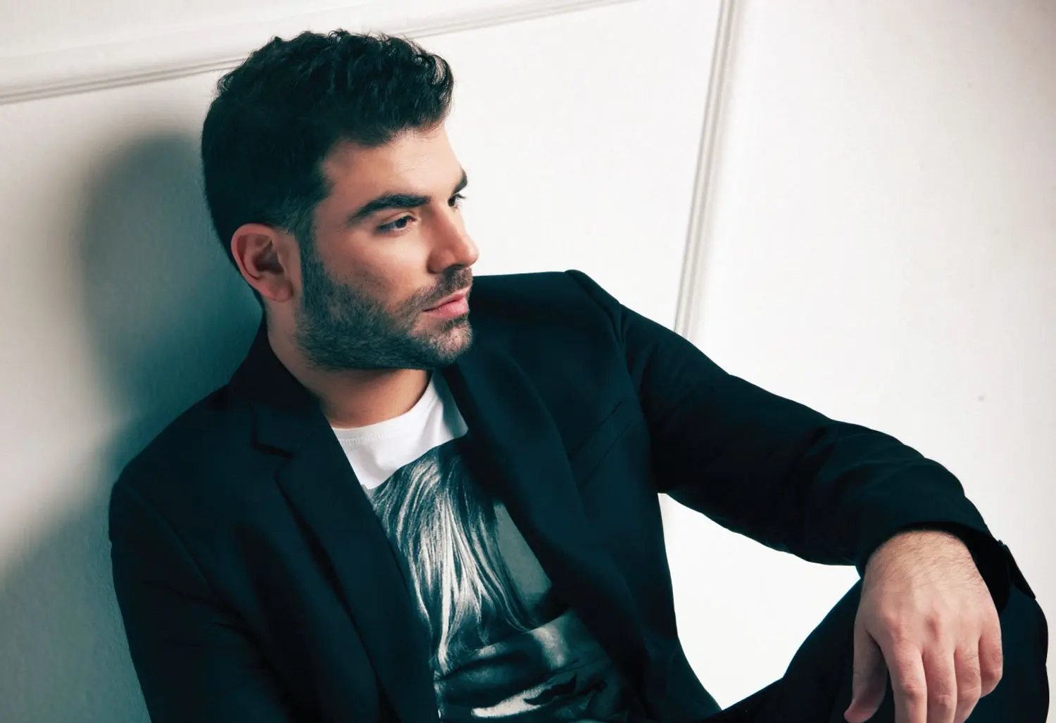 Έντονη αναστάτωση προκαλεί η νέα ανάρτηση του δικηγόρου Βασίλη Νουλέζα, ο οποίος επανέρχεται με μια μαρτυρία που όπως λέει «ανατρέπει όσα θεωρούσαμε δεδομένα» για τη μοιραία νύχτα του Παντελή Παντελίδη.