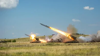 Η ένταση γύρω από τον πόλεμο στην Ουκρανία φαίνεται να κορυφώνεται, καθώς η Ρωσία προειδοποιεί ότι είναι έτοιμη να αντιδράσει