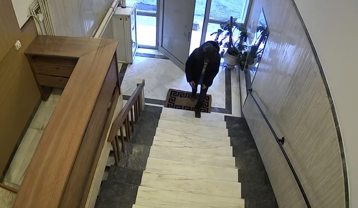 Στο «ιλλιγιώδες» ποσό των 35 εκατομμυρίων ευρώ εκτιμά η ΕΛ.ΑΣ. ότι ανέρχεται η πραγματική λεία των μελών του κυκλώματος που παρίσταναν