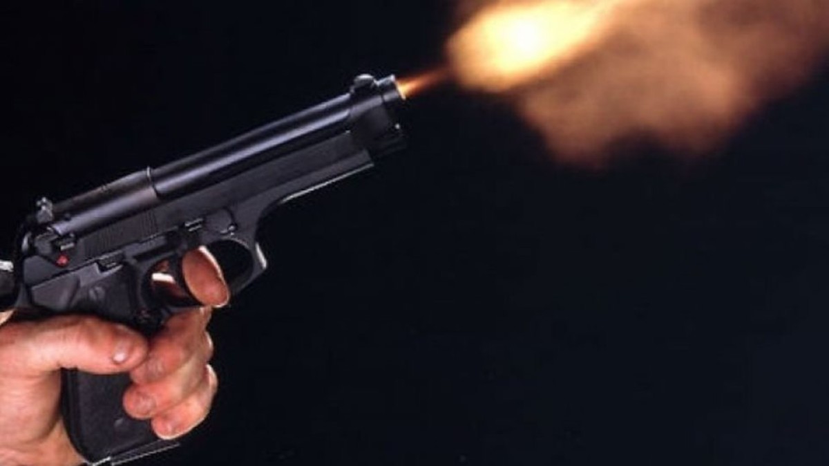 Δεν πέρασαν λίγα 24ωρα από τις ανακοινώσεις Χρυσοχοϊδη για την οπλοκατοχή και οπλοφορία με φόντο το αιματοκύλισμα στα Βορίζια