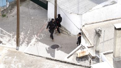 Βορίζια: Καρέ-καρέ κατέγραψε κάμερα κινητού τηλεφώνου πυροβολισμούς από ταράτσα, από τον 43χρονο γαμπρό του Φανούρη Καργάκη, την ημέρα του