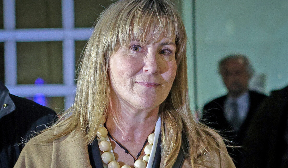 Μετά από πολύμηνη έρευνα και διεθνή αστυνομική συνεργασία, οι ελληνικές αρχές κατάφεραν να εξιχνιάσουν τη διάρρηξη στο σπίτι