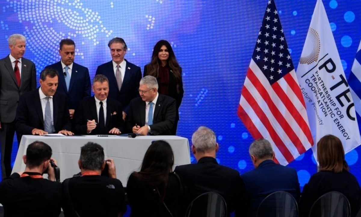 Έντονη δυσφορία προκαλεί στη Μόσχα η απόφαση της Αθήνας να βάλει τέλος στις εισαγωγές ρωσικού φυσικού αερίου, ανοίγοντας διάπλατα