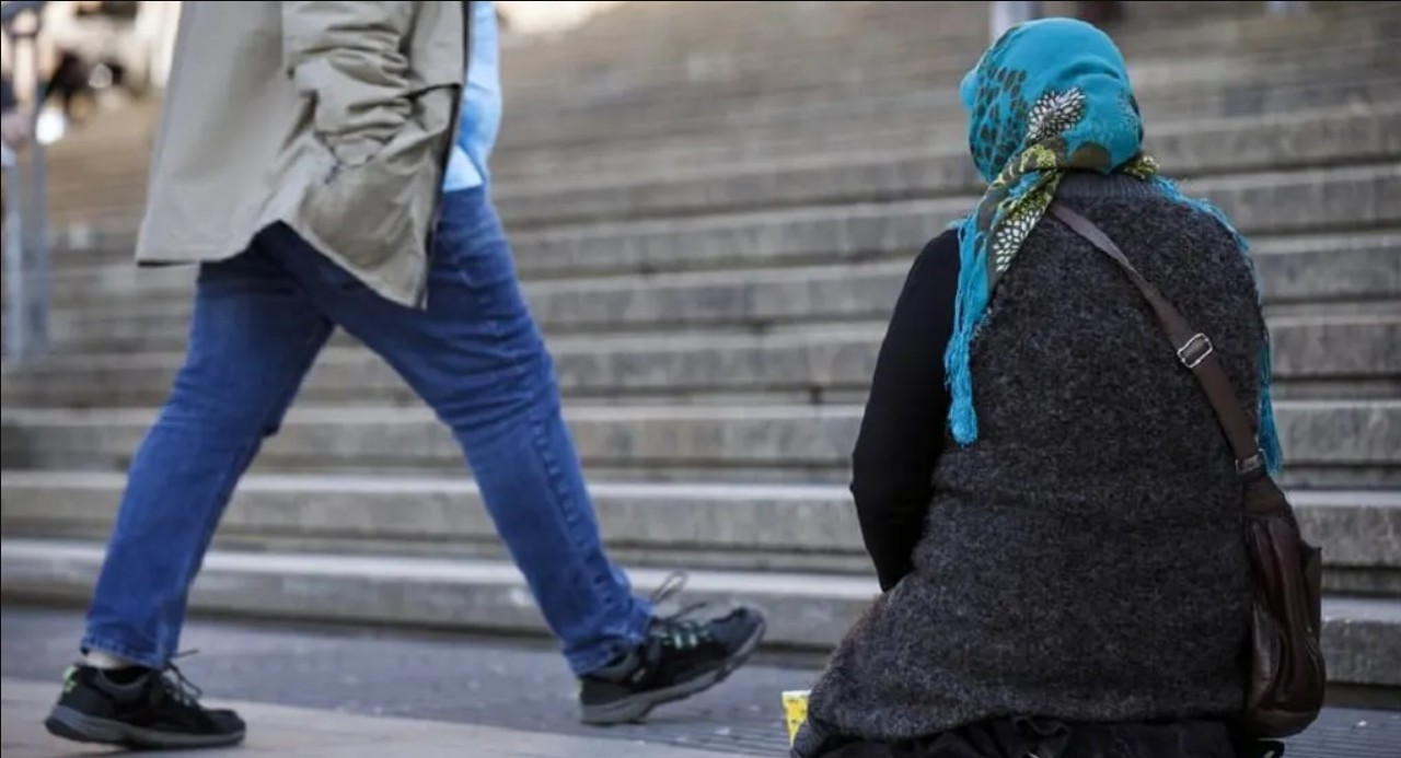 Η Ελλάδα συνεχίζει να πρωταγωνιστεί με αρνητικό τρόπο, καταγράφοντας τα χαμηλότερα ποσοστά κοινωνικών δαπανών σε ολόκληρη