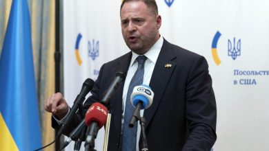 Ο Αντρέι Γερμάκ φαίνεται να κινεί τα νήματα στην πολιτική σκηνή της Ουκρανίας και θεωρείται το «δεξί χέρι» του προέδρου Βολοντίμιρ