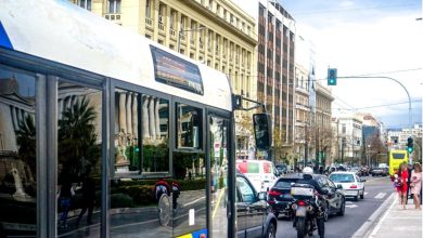 Οι πρώτες κλήσεις για παραβιάσεις στις λεωφορειολωρίδες της Αθήνας βρίσκονται ήδη καθ’ οδόν προς τους ιδιοκτήτες ΙΧ που εντοπίστηκαν