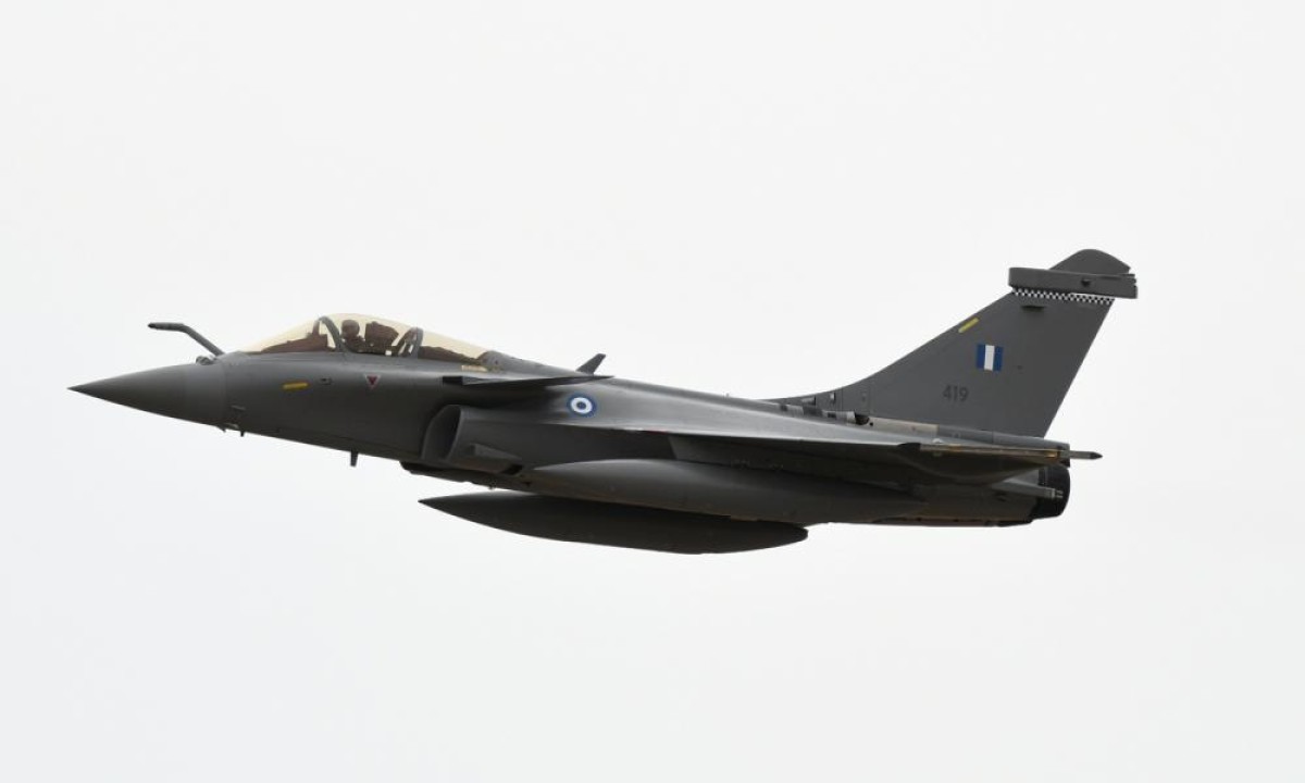 Η ελληνική πλευρά επανεξετάζει την πιθανότητα απόκτησης περισσότερων μαχητικών Rafale στην αναβαθμισμένη έκδοση F4