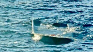 Τουλάχιστον τρεις άνθρωποι ανασύρθηκαν νεκροί από νέο προσφυγικό ναυάγιο στο Αιγαίο, με την επιχείρηση έρευνας και διάσωσης να βρίσκεται