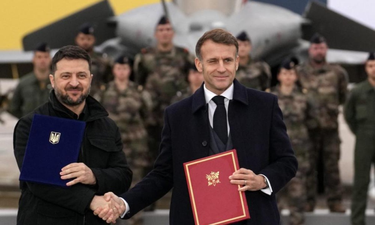 Με σκεπτικισμό και ειρωνεία αντιμετωπίζουν ρωσικά αμυντικά ινστιτούτα και μέσα ενημέρωσης τη συμφωνία-πρόθεση Παρισιού και Κιέβου για την