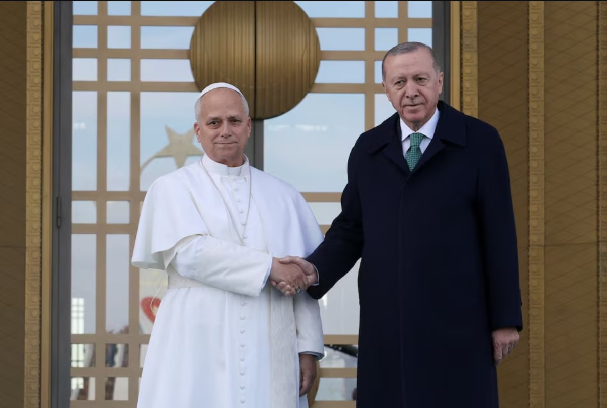 Προς την Κωνσταντινούπολη κατευθύνονται ,μετά την Νίκαια της Βιθυνίας, ο Πάπας Λέων ΙΔ' και ο Οικουμενικός Πατριάρχης Βαρθολομαίος.