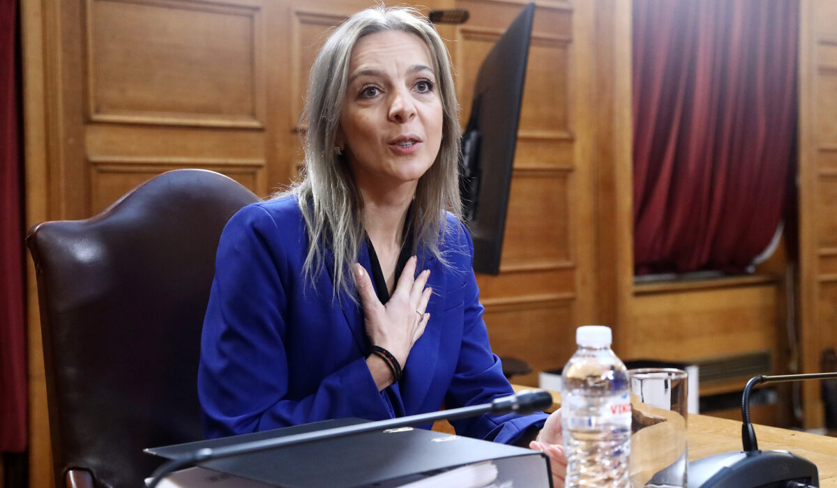 Στην Εξεταστική Επιτροπή για το σκάνδαλο ΟΠΕΚΕΠΕ, η Πόπη Σερμετζίδου, γνωστή και ως η «αγρότισσα με τη Φεράρι», έδωσε