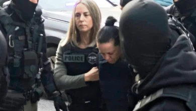 Με ανατριχιαστική λεπτομέρεια και συγκλονιστική ψυχρότητα περιγράφει στην απολογία της η 45χρονη γυναίκα τη στιγμή που αφαίρεσε τη ζωή της