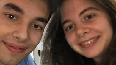 Η πρόωρη και άδικη απώλεια της Λένας Σαμαρά τον περασμένο Αύγουστο άφησε ένα τεράστιο κενό στους οικείους της, που από τότε βιώνουν