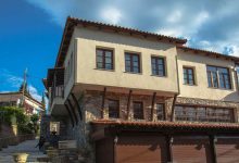 Στον απόηχο της επίσκεψης Μητσοτάκη στην Κομοτηνή, η τοπική εφημερίδα «Ο Χρόνος» σχολιάζει όσα δεν είδε