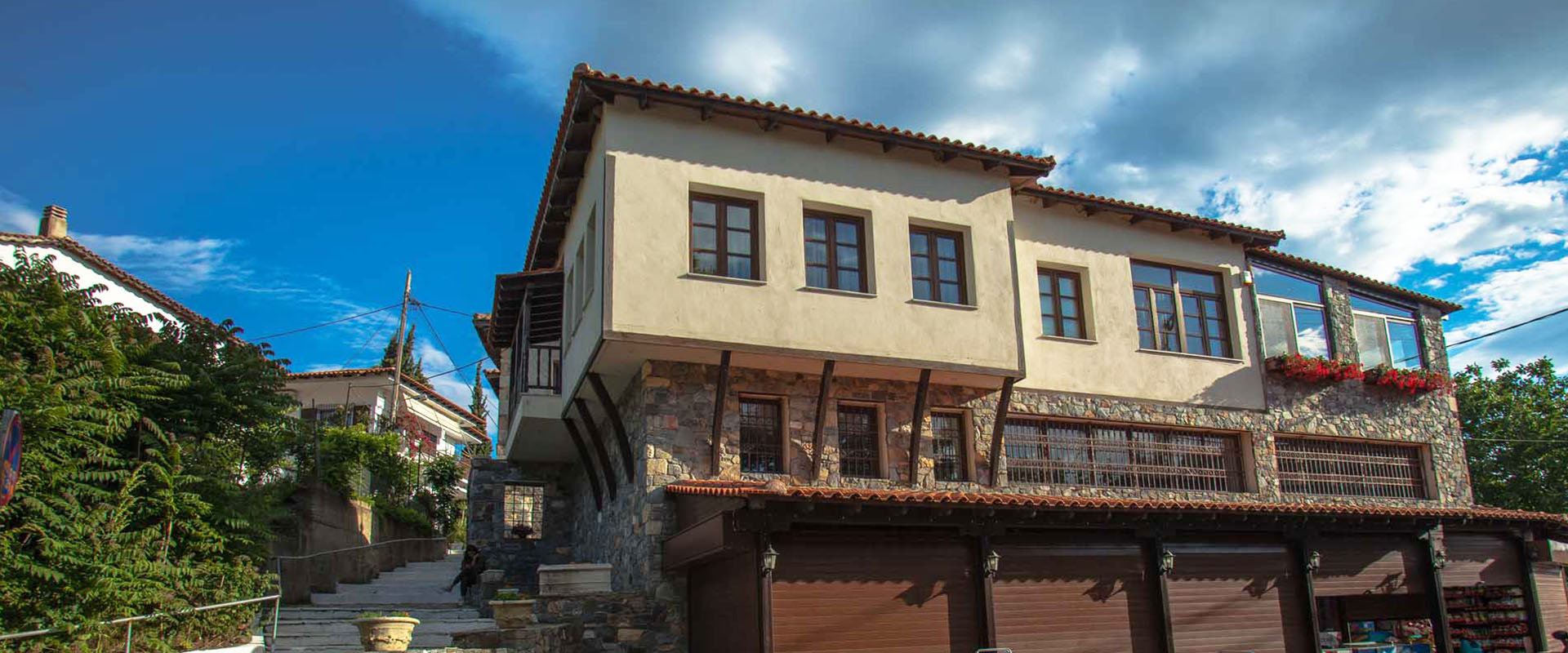 Στον απόηχο της επίσκεψης Μητσοτάκη στην Κομοτηνή, η τοπική εφημερίδα «Ο Χρόνος» σχολιάζει όσα δεν είδε