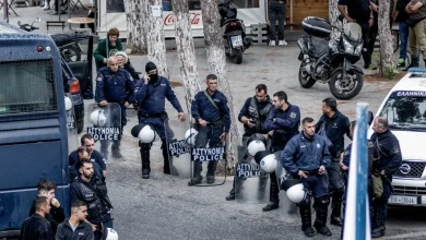 Η αστυνομική έρευνα στα Βορίζια Ηρακλείου συνεχίζεται με αμείωτη ένταση, καθώς οι αρχές επιχειρούν να συνδέσουν πρόσωπα και γεγονότα