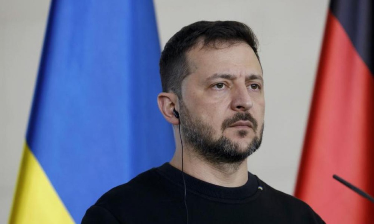 Η Ουκρανία συγκλονίζεται από σκάνδαλο διαφθοράς υψηλόβαθμων κυβερνητικών στελεχών,  γεγονός που οδήγησε τον πρόεδρο Βολοντίμιρ