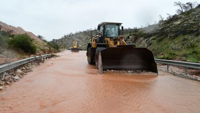 Η Δυτική Αττική αντιμετωπίζει στιγμές μεγάλης δοκιμασίας καθώς η κακοκαιρία Byron σαρώνει την περιοχή, προκαλώντας σοβαρές πλημμύρες