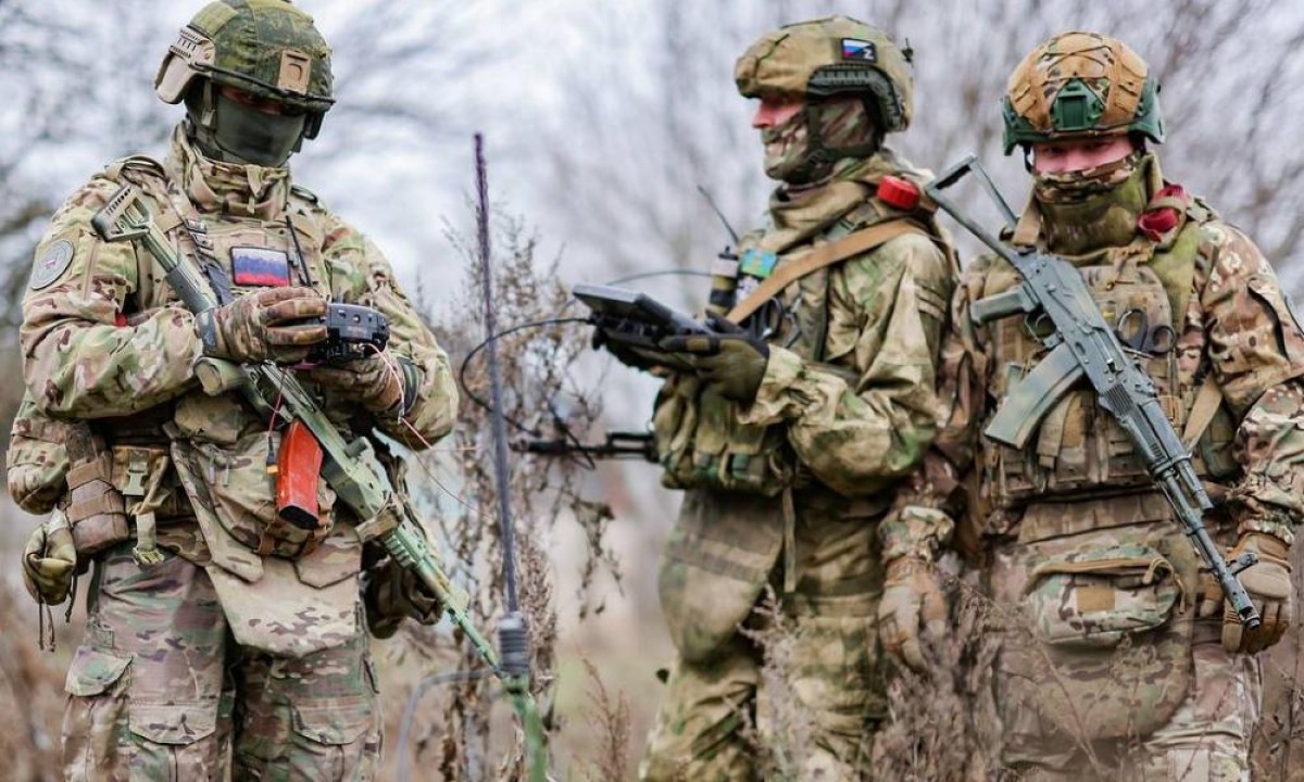 Νωρίτερα σήμερα, ένα επιθετικό ελικόπτερο Mi-24 των ουκρανικών ενόπλων δυνάμεων κατέπεσε, με αποτέλεσμα να σκοτωθεί