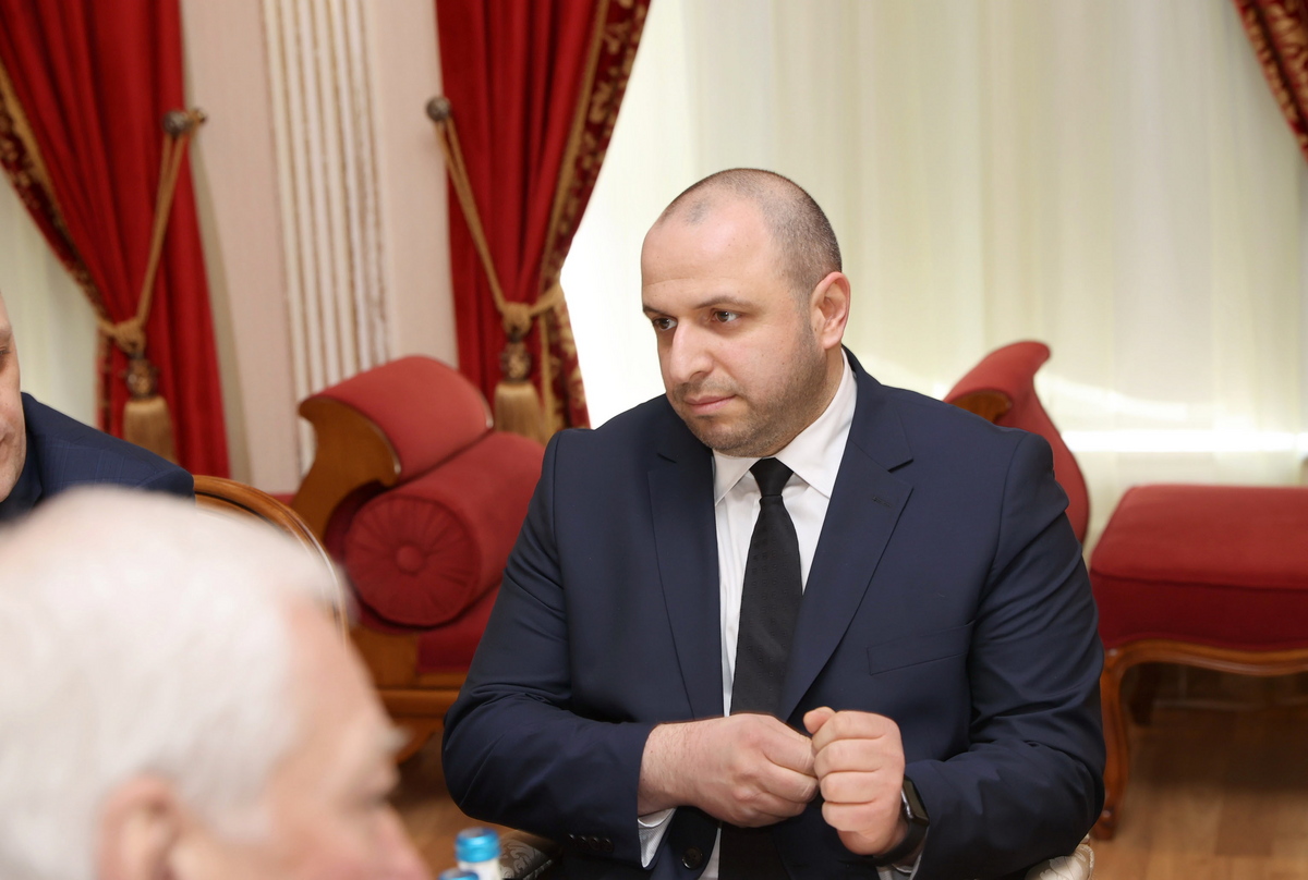 Ο Ρουστέμ Ουμέροφ, επικεφαλής διαπραγματευτής του Κιέβου και στενός συνεργάτης του προέδρου Βολοντίμιρ Ζελένσκι, φέρεται να ζήτησε