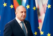 Ο πρόεδρος της Βουλγαρίας, Ρούμεν Ράντεφ, επαναφέρει με ένταση το ζήτημα της αναγνώρισης των Βουλγάρων στα Σκόπια, θέτοντας