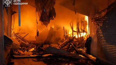 Οκτώ άνθρωποι έχασαν τη ζωή τους και 27 τραυματίστηκαν σε ρωσική πυραυλική επίθεση κατά των υποδομών του λιμανιού Πιβνέννι