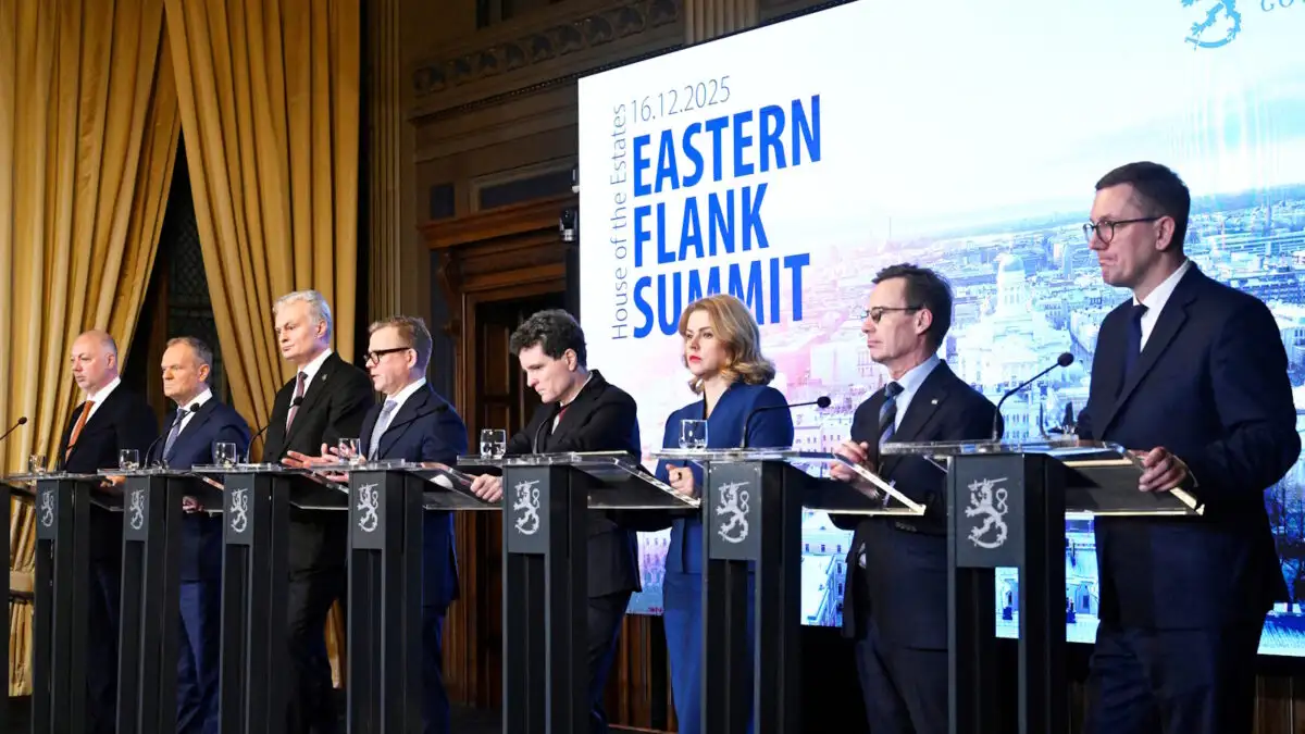 Με ιδιαίτερα αυστηρή γλώσσα, οι ηγέτες οκτώ κρατών-μελών της Ευρωπαϊκής Ένωσης στρέφουν τα πυρά τους κατά της Ρωσίας