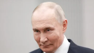 Με σκληρή γλώσσα απάντησε το Λονδίνο στις νέες δηλώσεις του Βλαντίμιρ Πούτιν, ο οποίος άφησε ανοιχτό το ενδεχόμενο στρατιωτικής