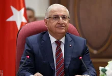 Ο Τούρκος υπουργός Άμυνας, Γιασάρ Γκιουλέρ, συνέχισε τις προκλήσεις και τη σκληρή γραμμή της Άγκυρας απέναντι στην Ελλάδα, κατά την