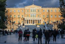 Παρά τις βελτιώσεις των τελευταίων ετών, η χώρα εξακολουθεί να υστερεί σε σχέση με τις υπόλοιπες ευρωπαϊκές οικονομίες που βίωσαν κρίση.