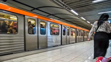 Η ΣΤΑ.ΣΥ ενημερώνει το επιβατικό κοινό ότι οι σταθμοί του μετρό «Πανεπιστήμιο» και «Σύνταγμα» θα παραμείνουν κλειστοί