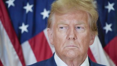 Ο Ντόναλντ Τραμπ αποδοκίμασε την Ευρώπη χαρακτηρίζοντάς την «παρακμάζουσα» ομάδα εθνών με επικεφαλής «αδύναμους» ανθρώπους