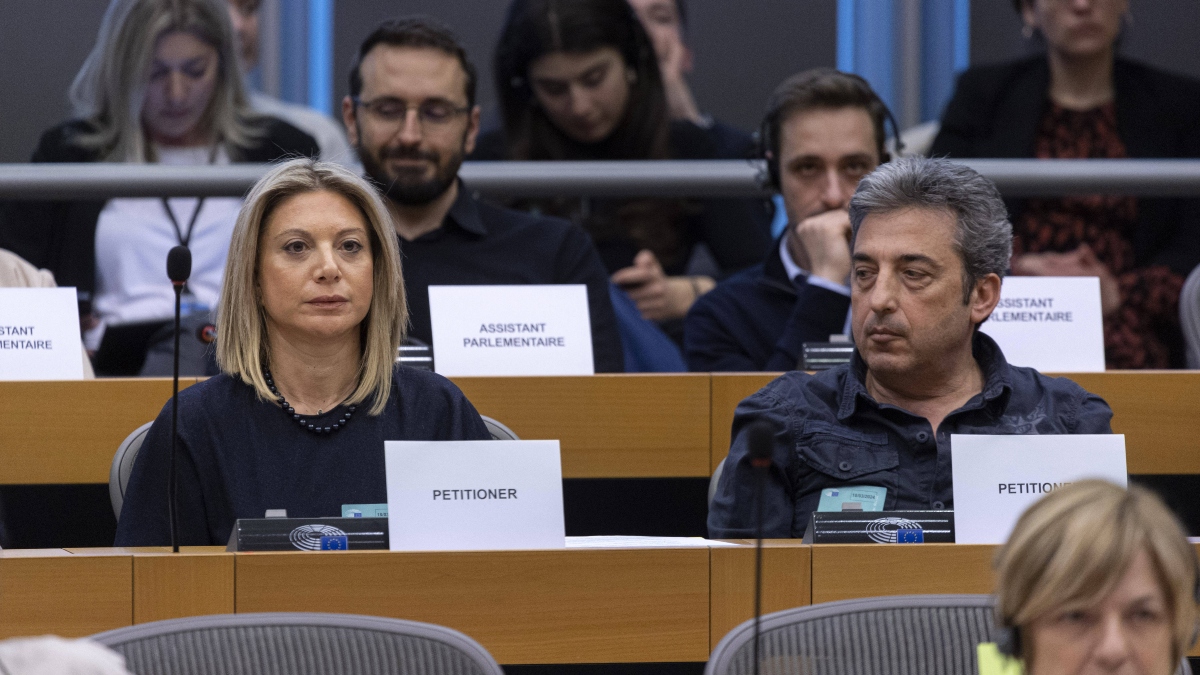 Μέλη του Συλλόγου Τεμπών, ανάμεσά τους και ο αντιπρόεδρος Παύλος Ασλανίδης, εξέδωσαν χθες ανακοίνωση με την οποία αποστασιοποιούνται