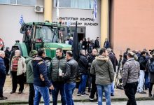 Αρνητική είναι η απάντηση των αγροτών στο κάλεσμα που απηύθυνε ο πρωθυπουργός, Κυριάκος Μητσοτάκης, για συνάντηση τη Δευτέρα