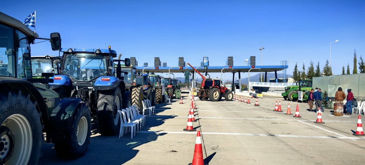 Οι αγρότες προγραμματίζουν για αύριο μηχανοκίνητη πορεία στην πόλη του Αγρινίου, εντείνοντας τις κινητοποιήσεις τους που έχουν