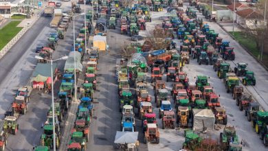 Η κυβέρνηση απαντά ότι 20 από τα 27 αιτήματα των αγροτών έχουν ικανοποιηθεί. Τι αλλάζει στα μπλόκα το Σαββατοκύριακο.