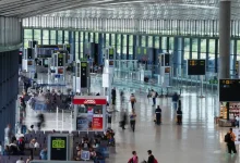 Η κυβέρνηση Τραμπ προετοιμάζει ένα μέτρο που θα μπορούσε να αλλάξει ριζικά την εμπειρία των τουριστών στις Ηνωμένες Πολιτείες.